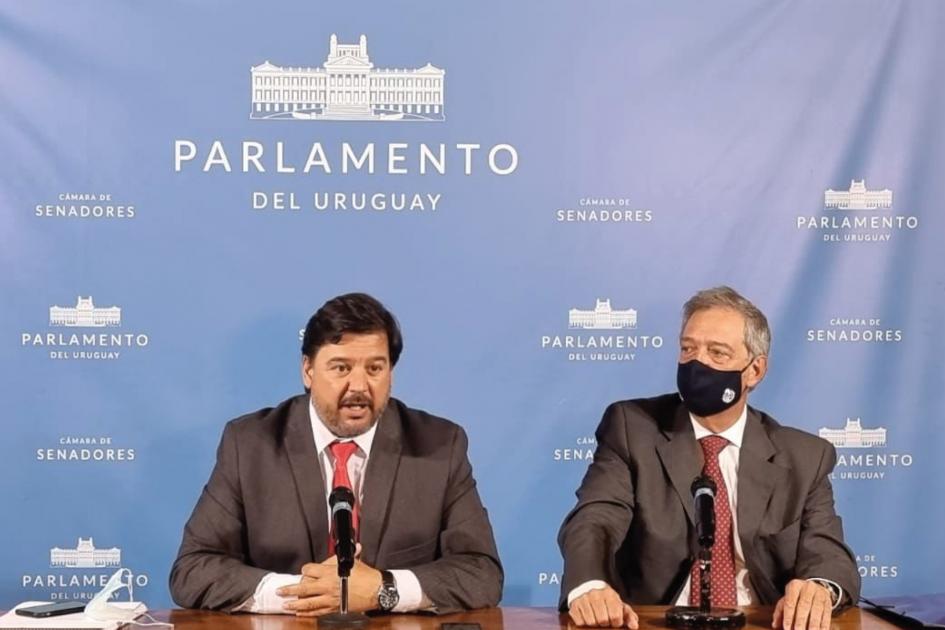 Presentación decreto forestal: ministros de Ambiente y de Ganadería Presentación decreto forestal: ministros de Ambiente y de Ganadería
