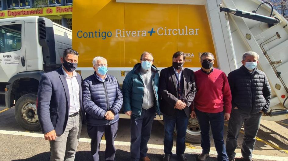 Contigo Rivera + Circular Ministro Peña y autoridades de Rivera en planta de la Intendencia de Rivera