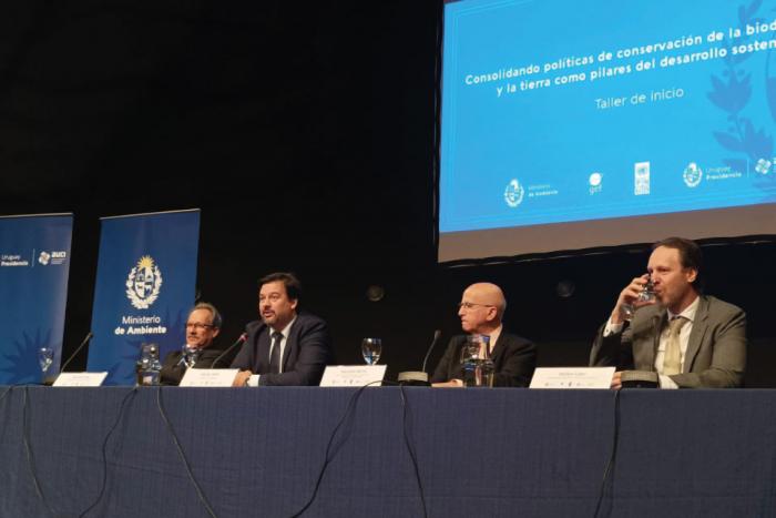 Autoridades en el lanzamiento del Proyecto 