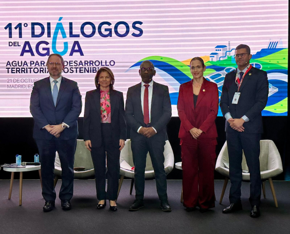 Ministro en XI Diálogos por el Agua