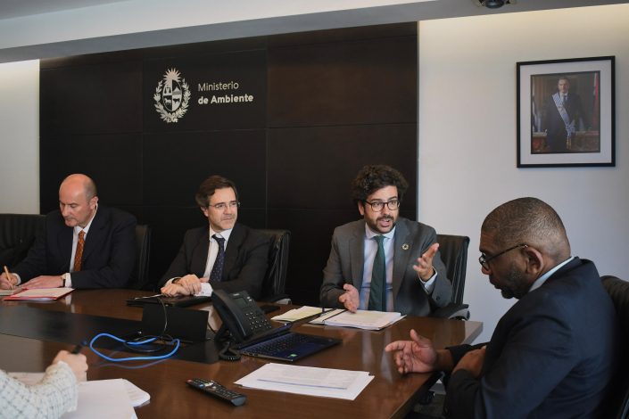 Ministro Ortuño recibió a autoridades españolas