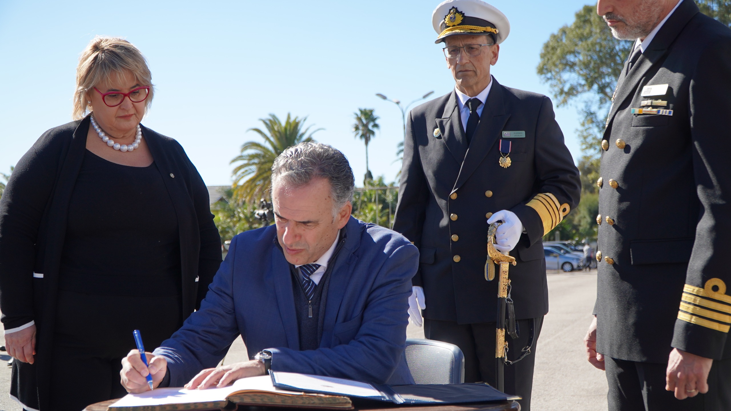 Asumió el nuevo comandante en jefe de la Armada Nacional | MDN