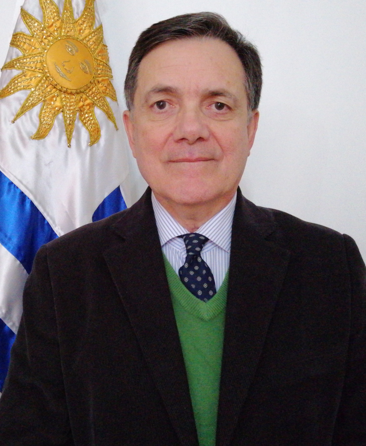 Foto de Licenciado Carlos Serrentino