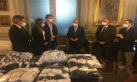 Autoridades del MDN recibiendo donación de tapabocas Autoridades del MDN recibiendo donación de tapabocas