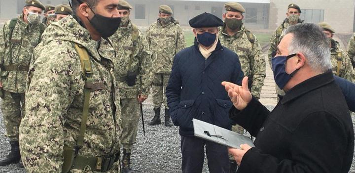 Ministro de Defensa Nacional junto a autoridades en Tacuarembó