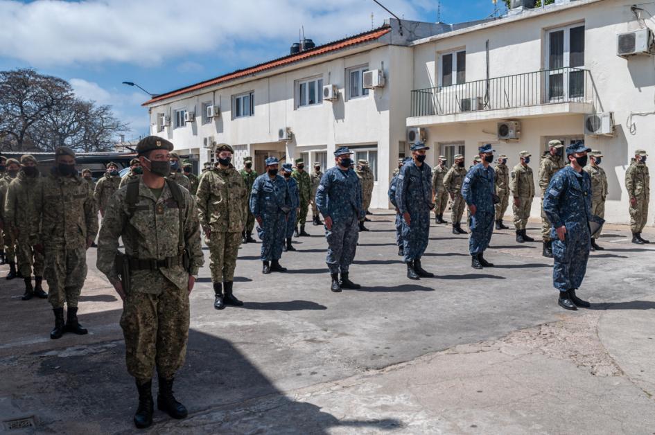 Ministro de Defensa reconociendo labor de militares que custodiaron las urnas en las elecciones departamentales Ministro de Defensa reconociendo labor de militares que custodiaron las urnas en las elecciones departamentales