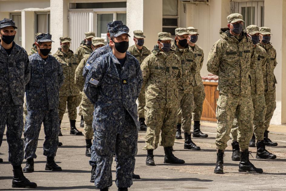 Ministro de Defensa reconociendo labor de militares que custodiaron las urnas en las elecciones departamentales Ministro de Defensa reconociendo labor de militares que custodiaron las urnas en las elecciones departamentales