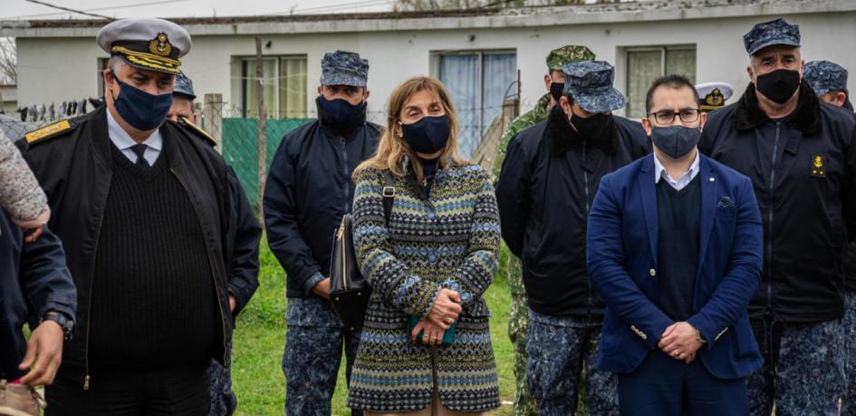 Comandante en Jefe de la Armada, Jorge Wilson, Directora de Servicios Sociales, Roxana Berois, Jefe de Departamento de Servicios Sociales Internos Fernando Rocha