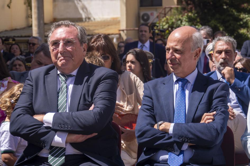Ministro entrante y saliente Ministro entrante y saliente