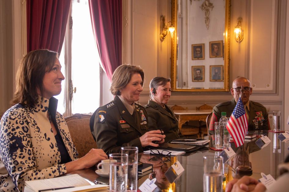 Reunión con comandante del Comando Sur de Estados Unidos, Gral. Richardson. Reunión con comandante del Comando Sur de Estados Unidos, Gral. Richardson.