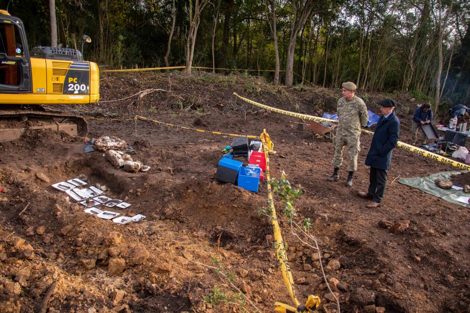 Hallazgo de restos humanos en el Batallón 14 en zona cautelada por la Justicia Hallazgo de restos humanos en el Batallón 14 en zona cautelada por la Justicia