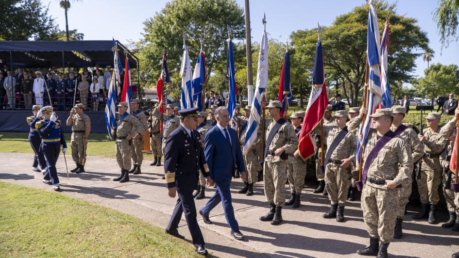 Ceremonia por el Aniversario de la Aviación Militar con la presencia del presidente Yamandú Orsi