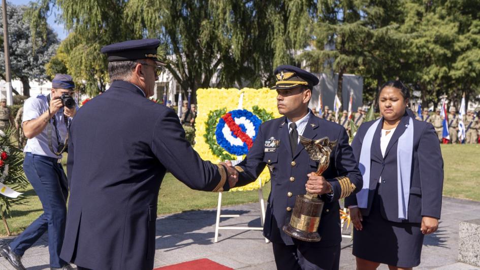 Ceremonia por el Aniversario de la Aviación Militar con la presencia del presidente Yamandú Orsi