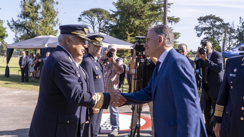 Ceremonia por el Aniversario de la Aviación Militar con la presencia del presidente Yamandú Orsi