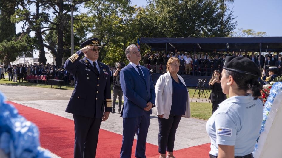 Ceremonia por el Aniversario de la Aviación Militar con la presencia del presidente Yamandú Orsi