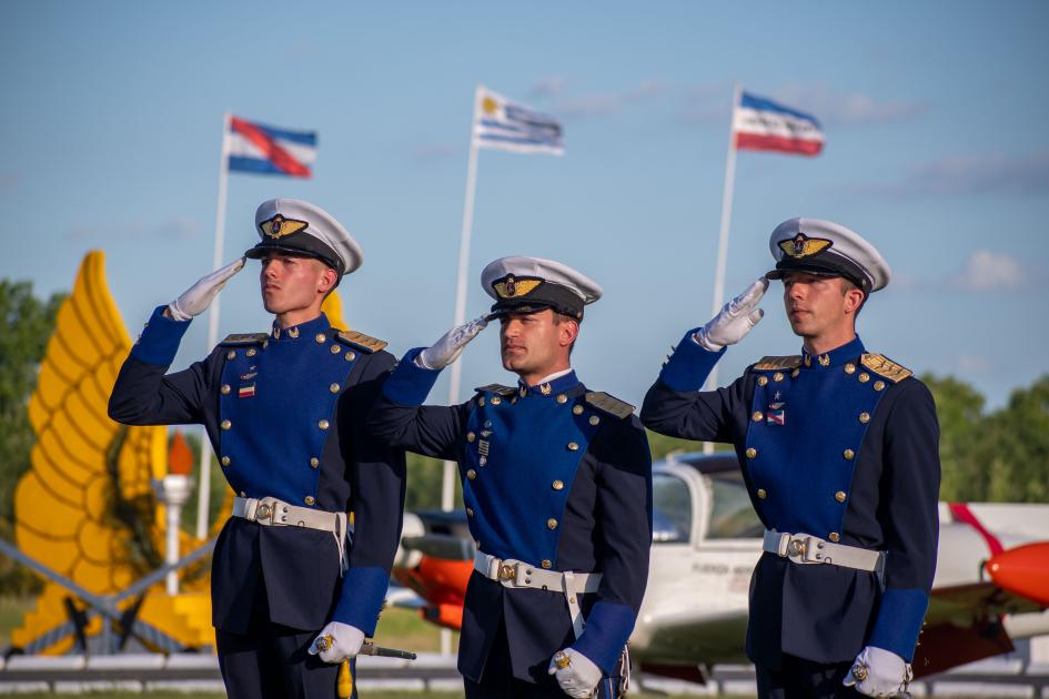 Cierre de cursos de la Escuela Militar de Aeronáutica