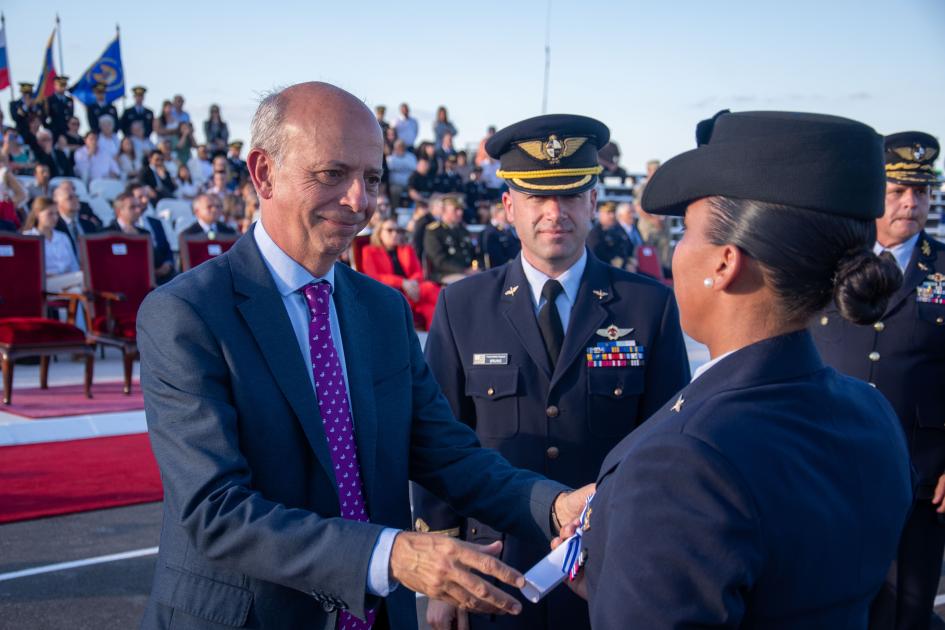 Cierre de cursos de la Escuela Militar de Aeronáutica