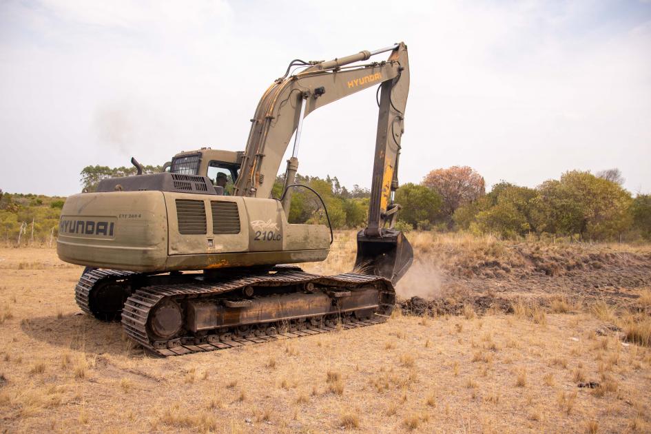 Ejército inició tareas en apoyo con limpieza de tajamares Ejército inició tareas en apoyo con limpieza de tajamares