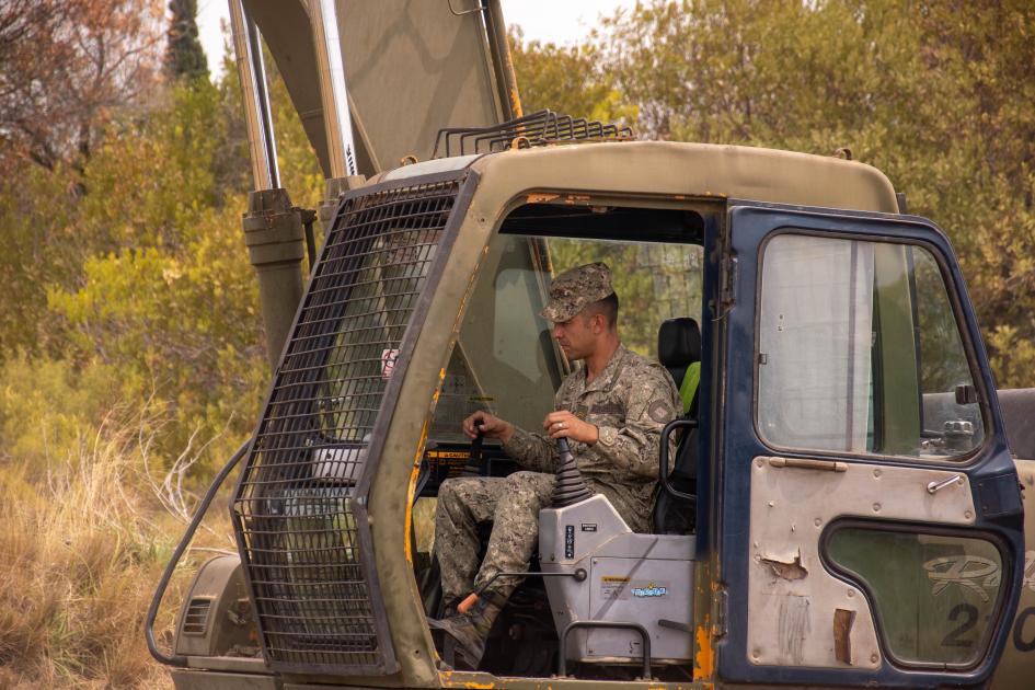 Ejército inició tareas en apoyo con limpieza de tajamares 