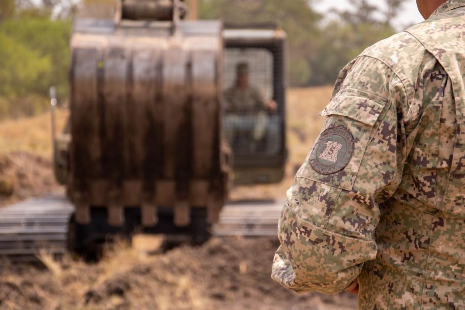 Ejército inició tareas en apoyo con limpieza de tajamares 