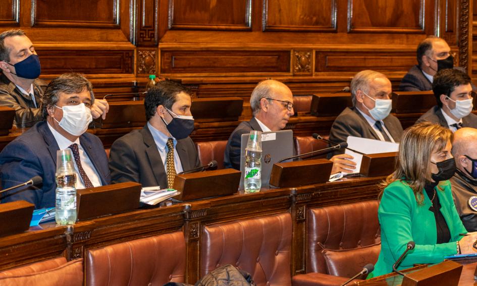 Ministro de Defensa Nacional junto a autoridades del MDN Ministro de Defensa Nacional junto a autoridades del MDN