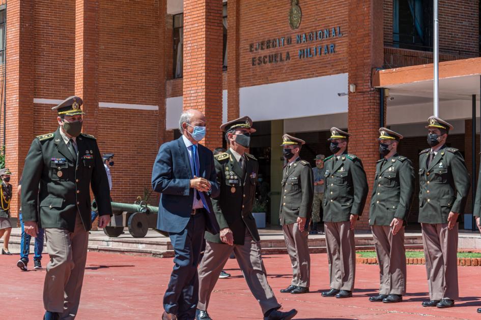 Comienzo de cursos en Escuela Militar Comienzo de cursos en Escuela Militar