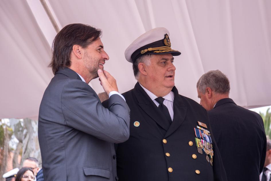 Autoridades en el Aniversario de la Armada Autoridades en el Aniversario de la Armada