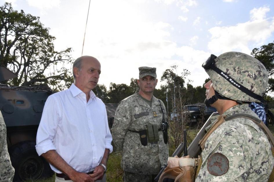 Ministro de Defensa Nacional, Javier García reunido con personal militar Ministro de Defensa Nacional, Javier García reunido con personal militar