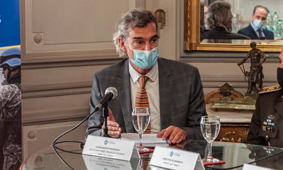 Uruguay presentó Guía de capacitación para instructores en protección infantil en Misiones de Paz Uruguay presentó Guía de capacitación para instructores en protección infantil en Misiones de Paz