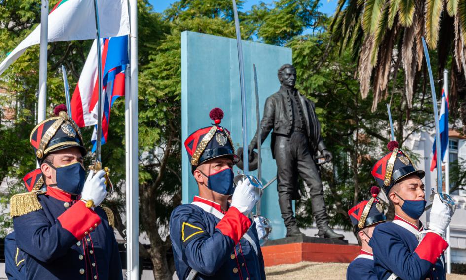 Acto del 210 aniversario del Ejército Nacional