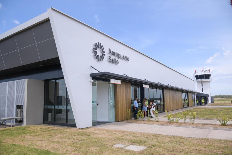 renovado aeropuerto de Salto