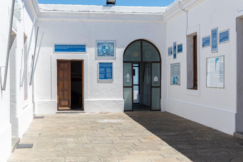 Museo Fortaleza del Cerro Museo Fortaleza del Cerro