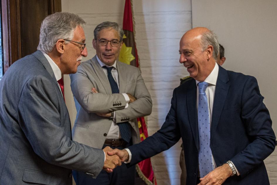 Acto por entrega de certificados
