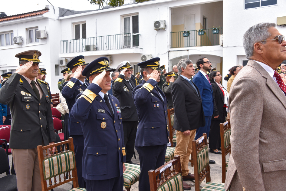 Autoridades presentes en la ceremonia