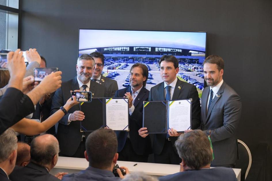 Autoridades inauguración aeropuerto de Rivera 