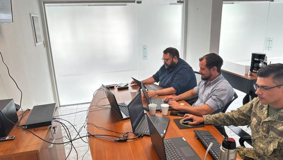Equipo de trabajo 4 Equipo de trabajo 4