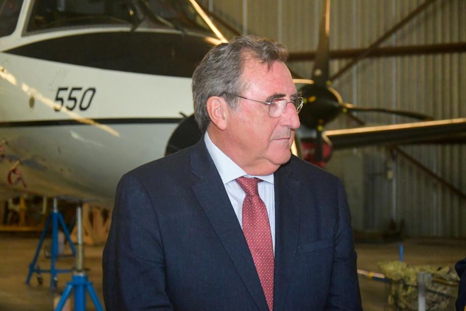Ministro en aniversario de la BAI Ministro en aniversario de la BAI
