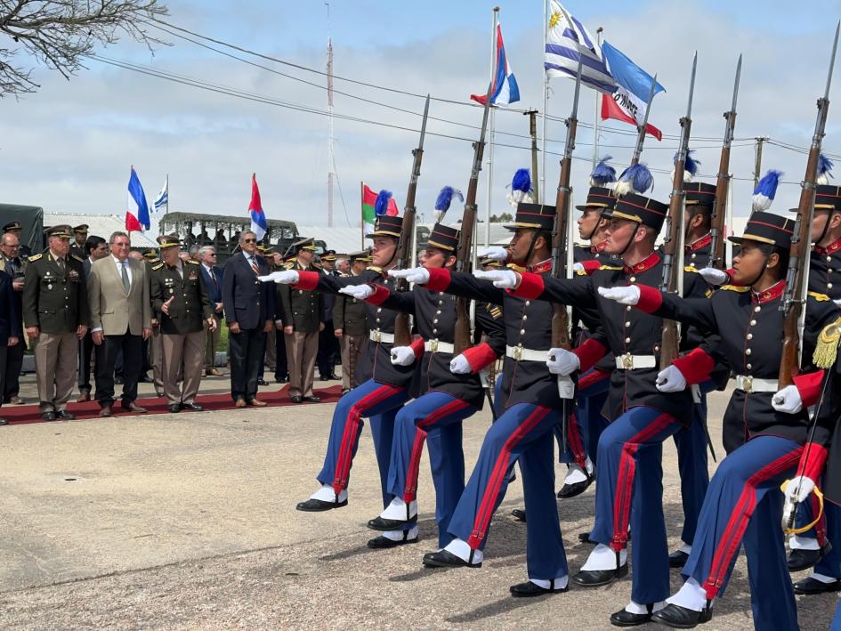 71 aniversario del Día de los Servicios del Ejército 71 aniversario del Día de los Servicios del Ejército