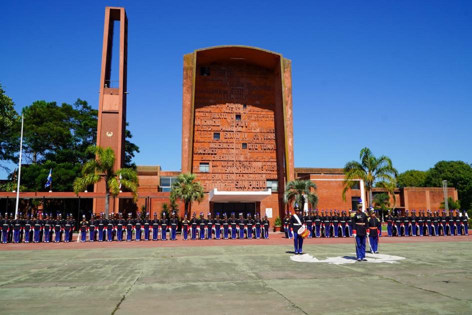 Asumió el Gral. Jorge Porcíuncula como director de la Escuela Militar Asumió el Gral. Jorge Porcíuncula como director de la Escuela Militar
