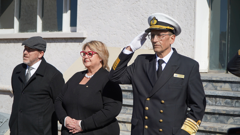 Asumió el nuevo comandante en jefe de la Armada Nacional Asumió el nuevo comandante en jefe de la Armada Nacional