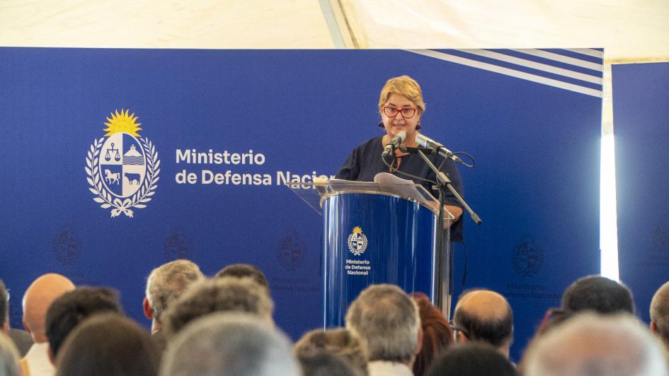 Asunción ministra de Defensa Sandra Lazo Asunción ministra de Defensa Sandra Lazo