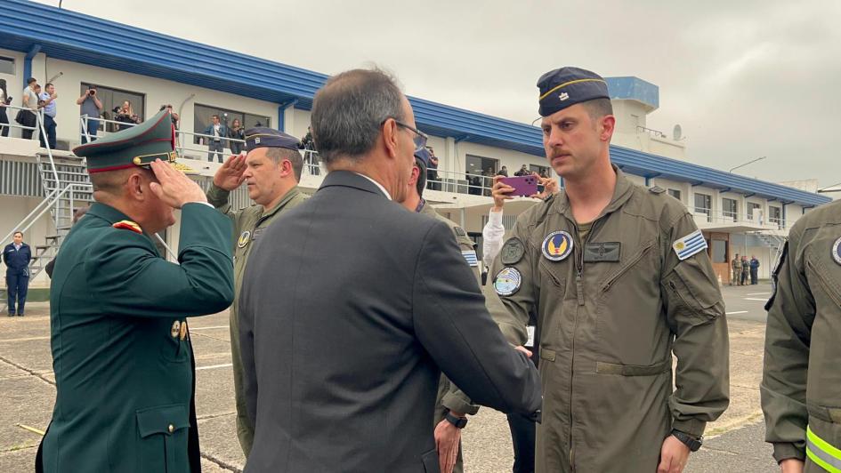 Hercules KC 130 y personal que llegó a Paraguay Hercules KC 130 y personal que llegó a Paraguay