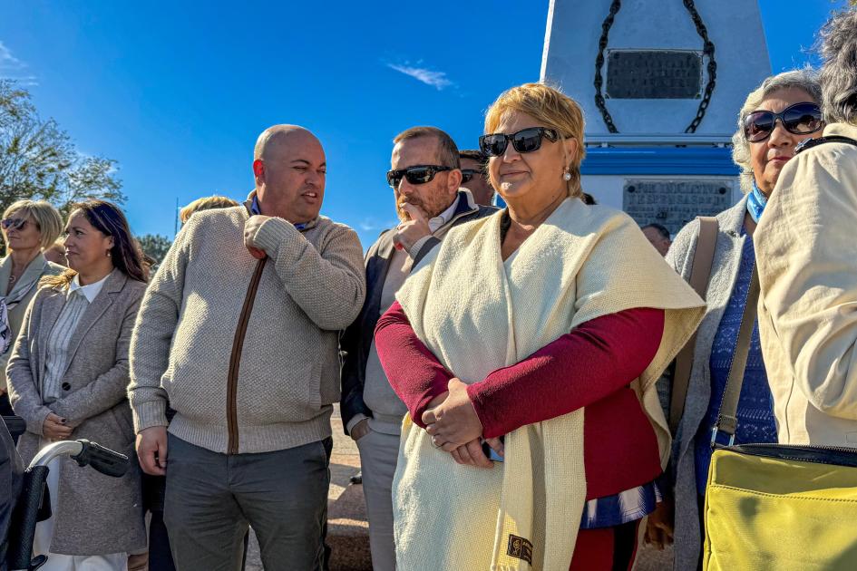 Bicentenario del Desembarco de los Treinta y Tres Orientales Bicentenario del Desembarco de los Treinta y Tres Orientales