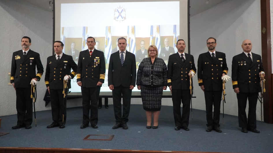 ceremonia de reconocimiento de ascenso de Contralmirantes 