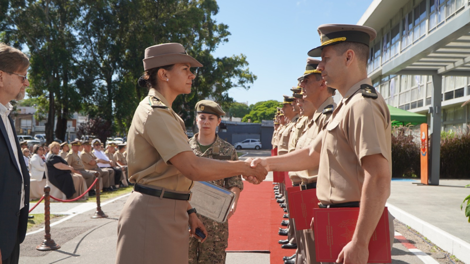 Ceremonia de clausura de cursos del Instituto Militar de Estudios Superiores Ceremonia de clausura de cursos del Instituto Militar de Estudios Superiores