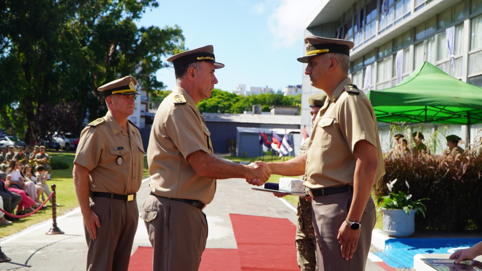 Ceremonia de clausura de cursos del Instituto Militar de Estudios Superiores Ceremonia de clausura de cursos del Instituto Militar de Estudios Superiores
