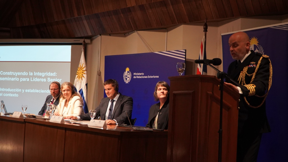 Conferencia «Construyendo la identidad»