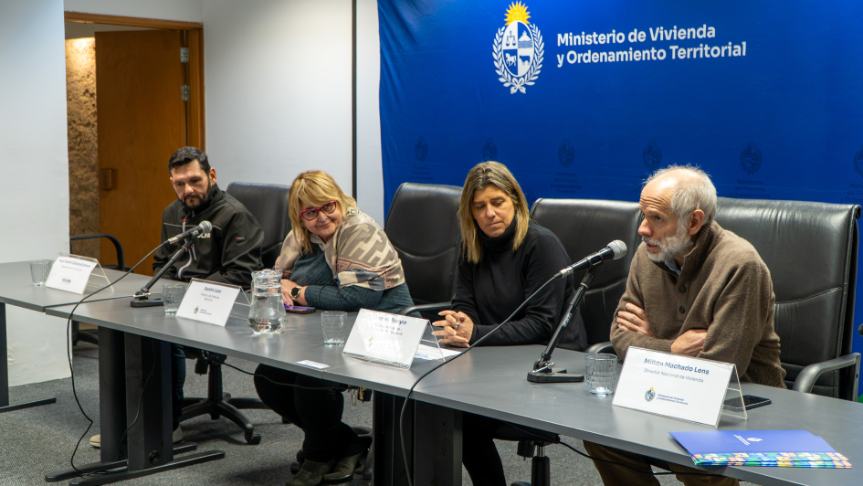 Ministerio de Defensa Nacional y MVOT firmaron convenio para la construcción de 32 viviendas Ministerio de Defensa Nacional y MVOT firmaron convenio para la construcción de 32 viviendas