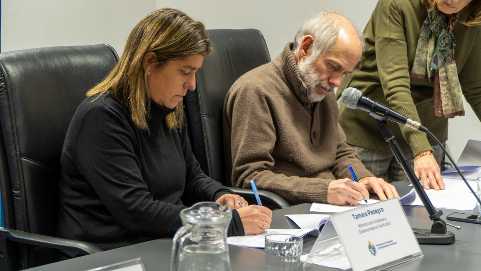 Ministerio de Defensa Nacional y MVOT firmaron convenio para la construcción de 32 viviendas Ministerio de Defensa Nacional y MVOT firmaron convenio para la construcción de 32 viviendas