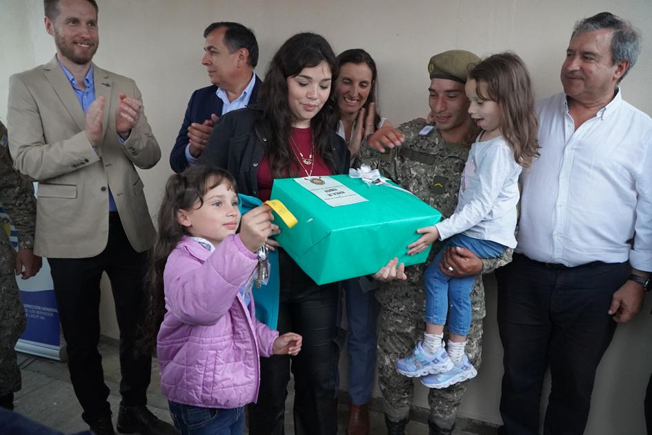 Entrega de viviendas del Plan Avanzar en Colonia